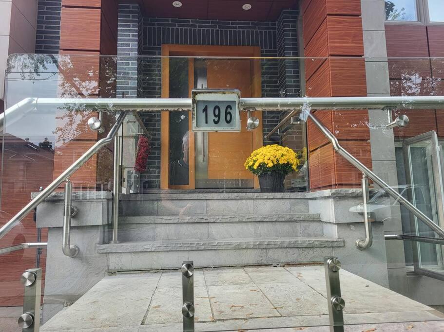 Toronto Modern House Apartment Ngoại thất bức ảnh